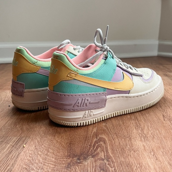 Nike Air Force 1 Shadow in 'Pale Ivory’ - Picture 5 of 8